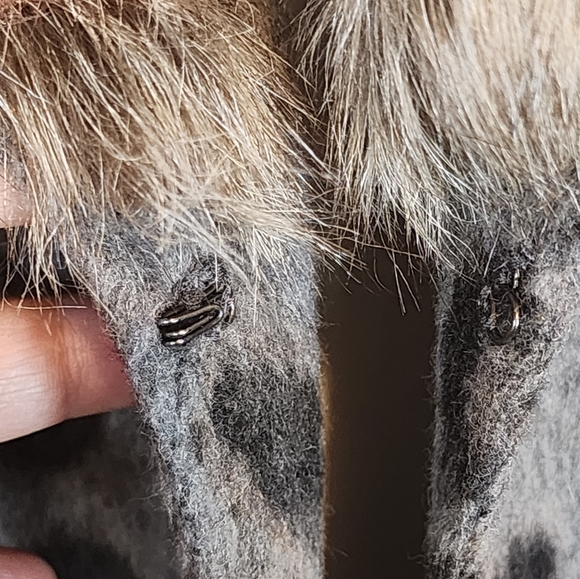 Jolt Leopard Print Wool Blend Vest, Faux Fur Collar, Size L – Chic & Cozy Layer - Picture 9 of 12